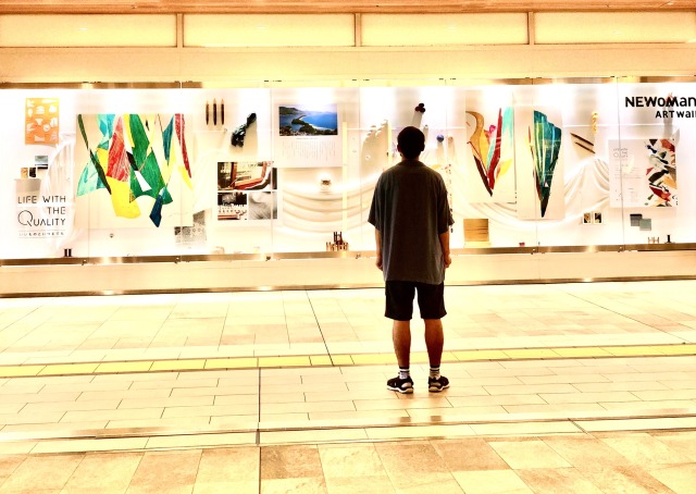 NEWOMAN ART WALL display work